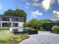 Zwembaden Valkenborgh bvba Spel van niveau en reflectie