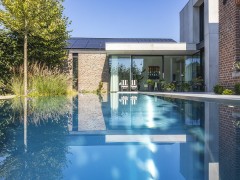 Van Eeckhoudt Pools  Als inox en esthetiek samenkomen
